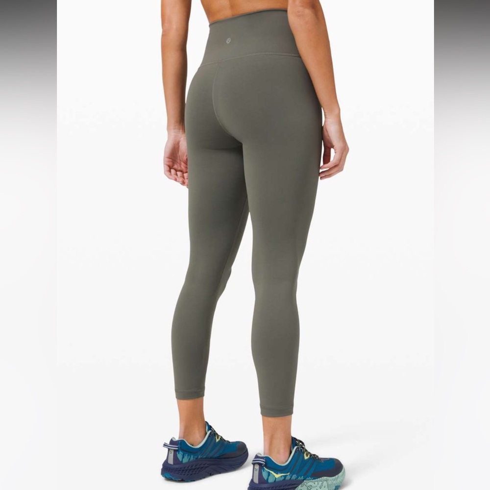 Lululemon Wunder Train Everlux High Rise 25” Leggings Gray Sage size 8